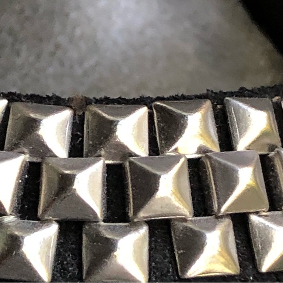 Kenneth Cole Reaction Studded Black Suede Heels Pumps 8 - Picture 11 of 13